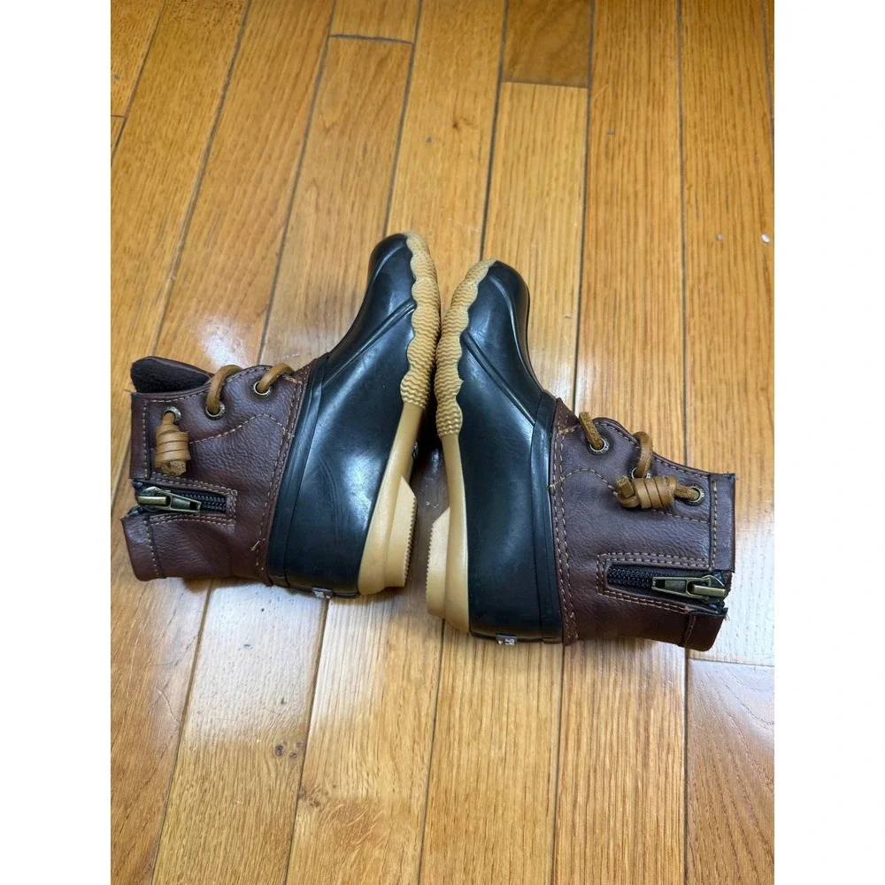 Sperry Saltwater Duck Boots Girls 8M Brown Black Side Zip CG55362A
